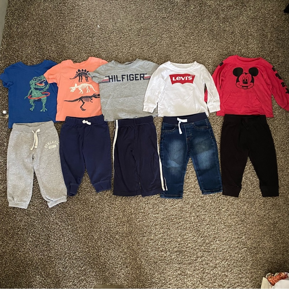Bundle of baby boy 12m outfits (10 pieces)